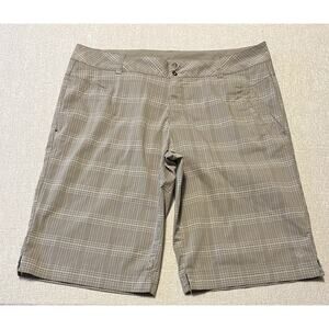 Columbia Shorts Womens 16 Plaid Trioletta Bermuda Outdoor Hiking Golf Beige